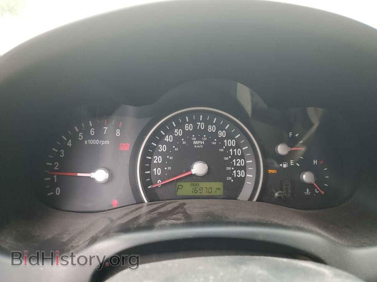 2007 KIA All Models - VIN: KNDMB133476126179 - Фото 9