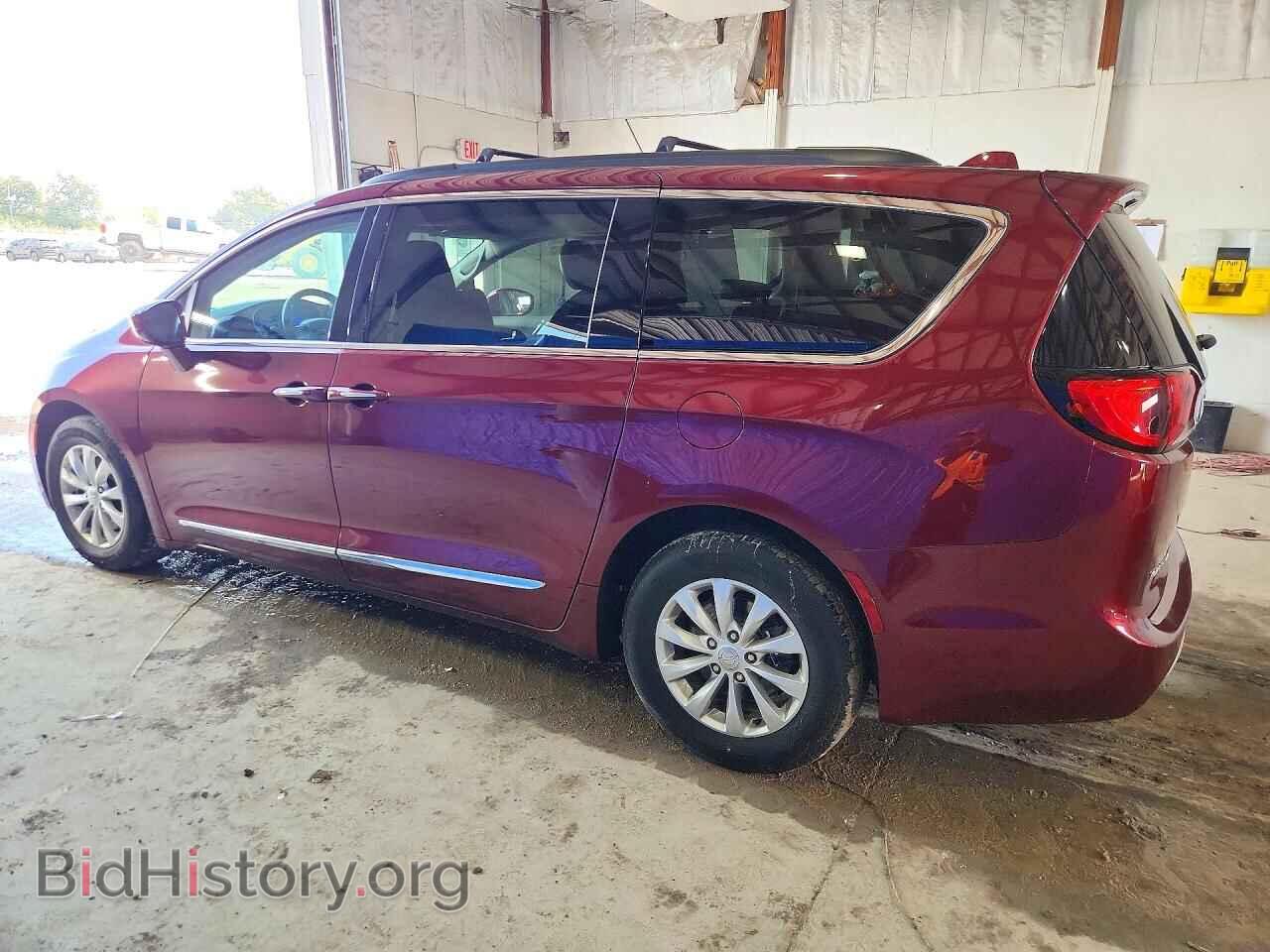 2017 CHRYSLER PACIFICA - VIN: 2C4RC1BGXHR583841 - Photo 2