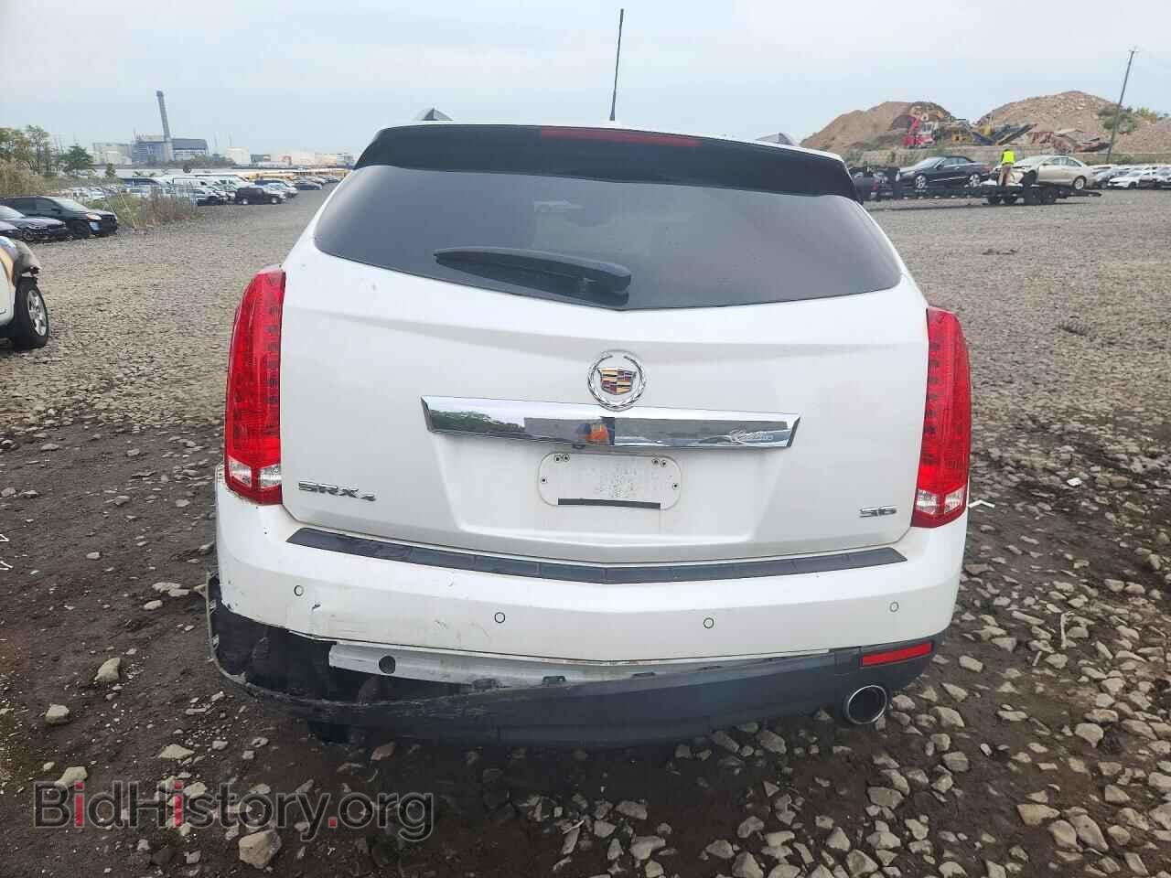 2016 Cadillac SRX (VIN 3GYFNEE33GS572396) — фото 6 из 15