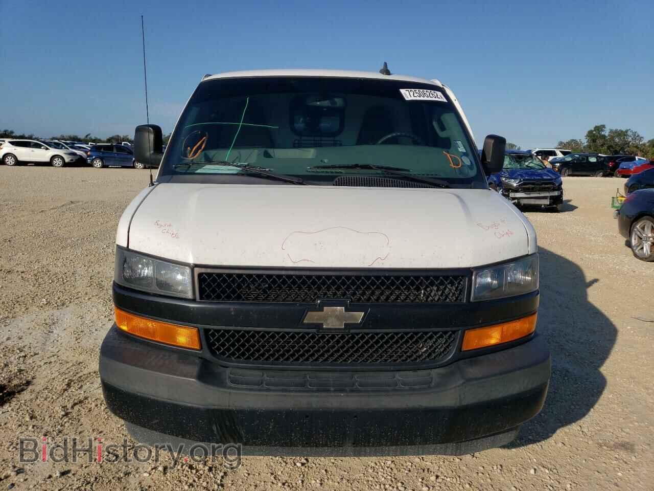 2018 CHEVROLET EXPRESS - VIN: 1GCWGAFP8J1165046 - Фото 5