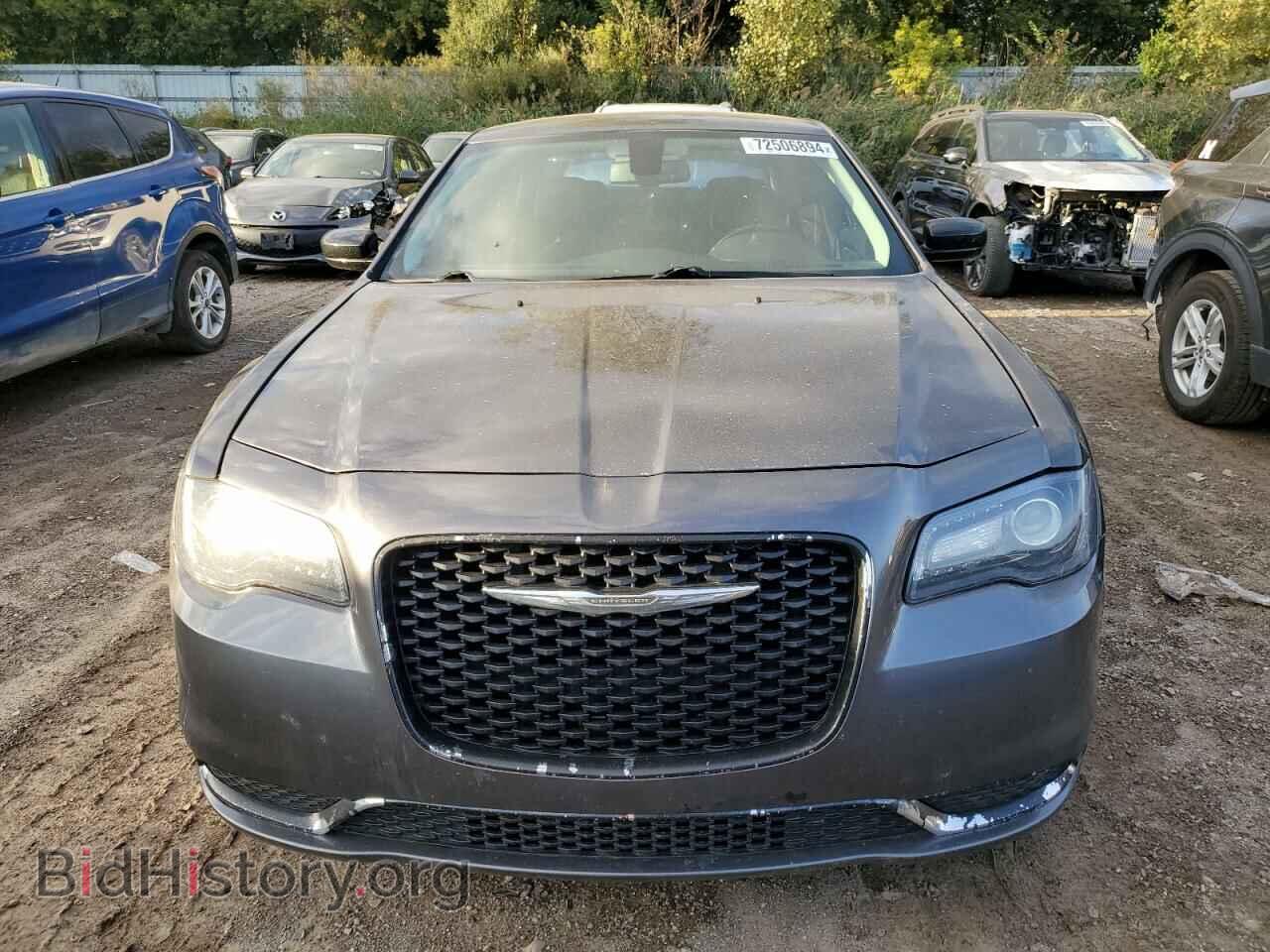 2019 CHRYSLER 300 - VIN: 2C3CCAAG0KH614345 - Фото 5