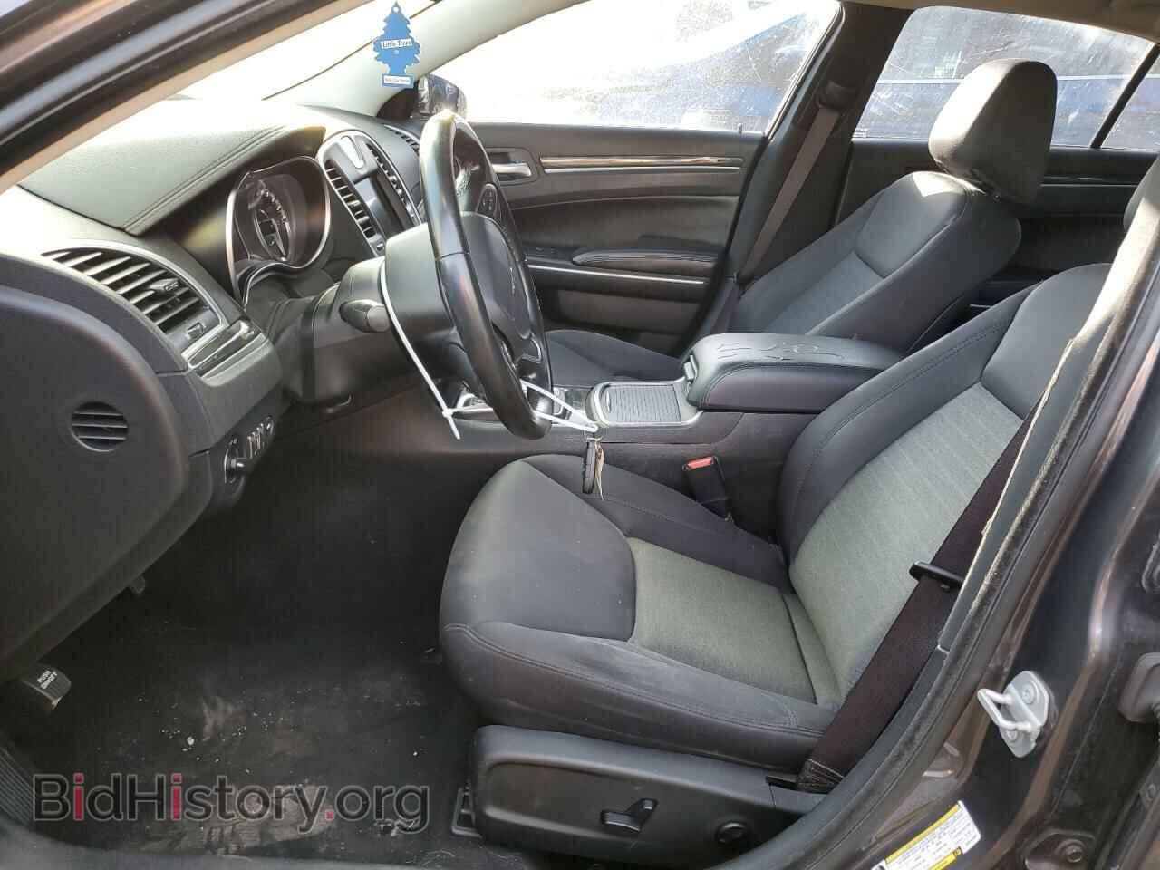2019 CHRYSLER 300 - VIN: 2C3CCAAG0KH614345 - Фото 7