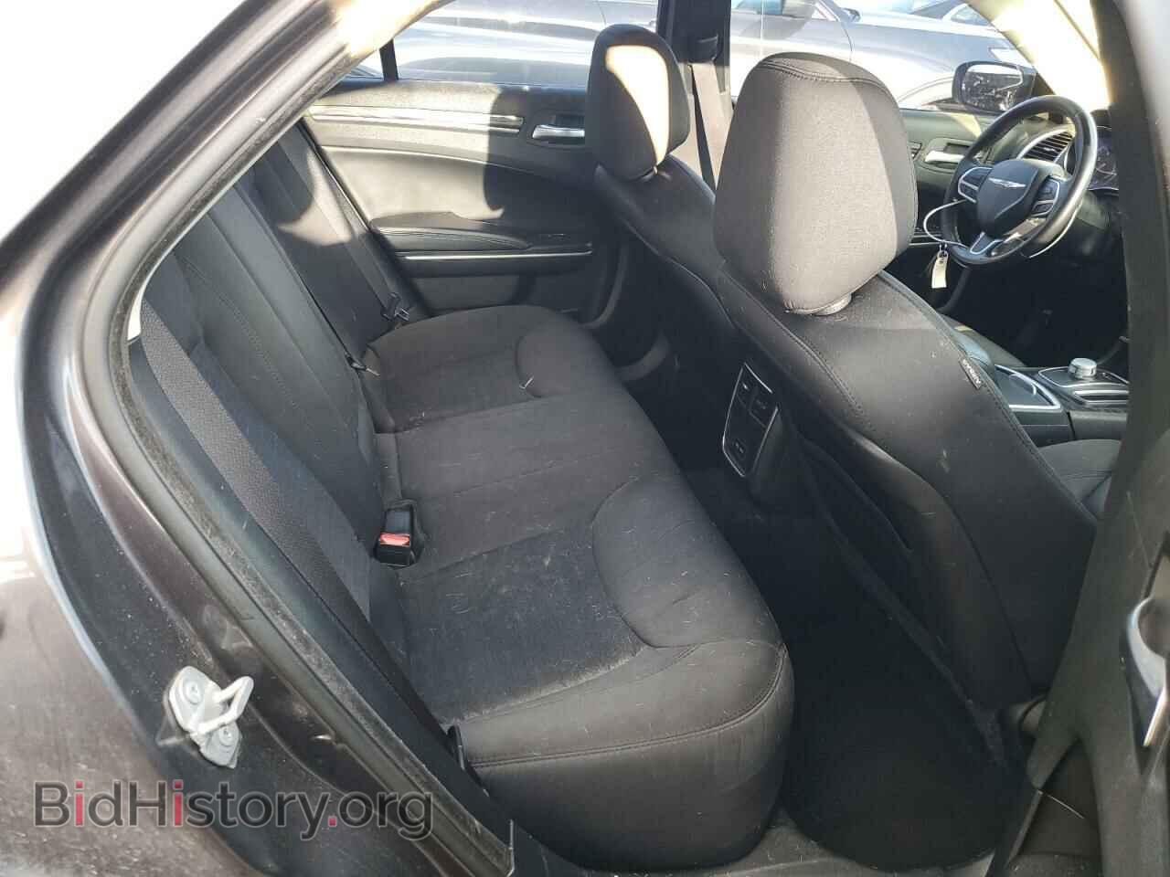 2019 CHRYSLER 300 - VIN: 2C3CCAAG0KH614345 - Фото 10