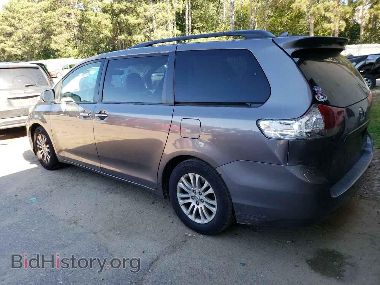 2011 TOYOTA All Models - VIN: 5TDYK3DC7BS130800 - Фото 2