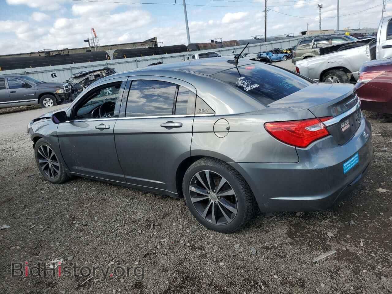 2012 CHRYSLER 200 - VIN: 1C3CCBHG9CN158754 - Фото 2