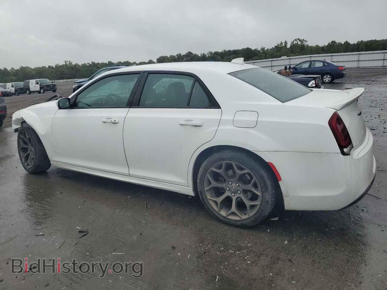 2017 CHRYSLER 300 - VIN: 2C3CCABG7HH664747 - Фото 2