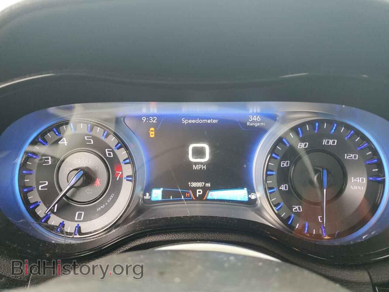 2017 CHRYSLER 300 - VIN: 2C3CCABG7HH664747 - Фото 9
