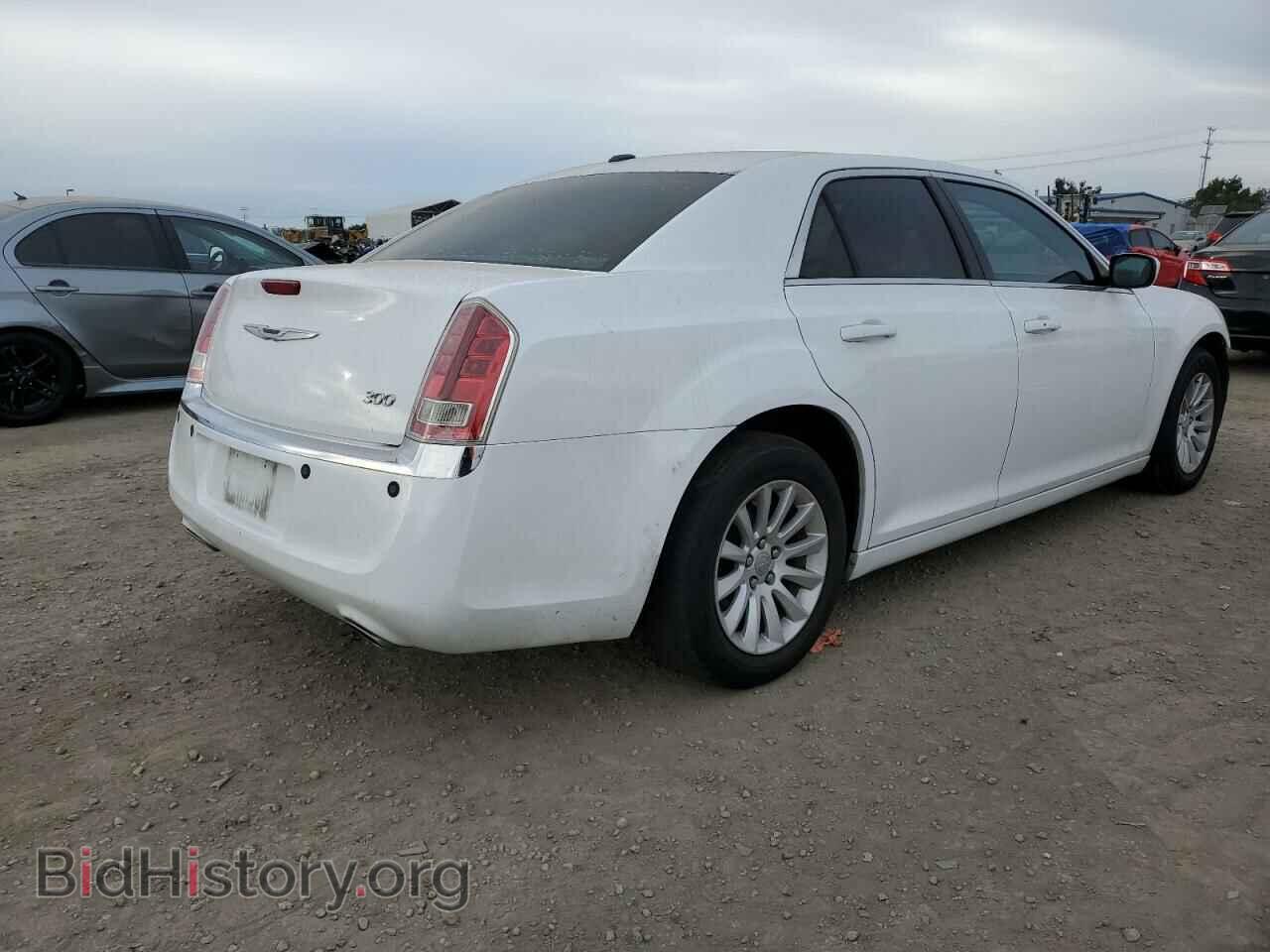 2013 CHRYSLER 300 - VIN: 2C3CCAAG8DH527120 - Фото 3