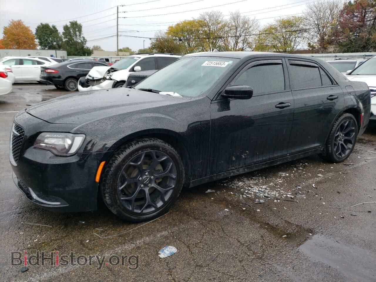Фотография 2C3CCAAG8KH656035 - CHRYSLER 300 2019