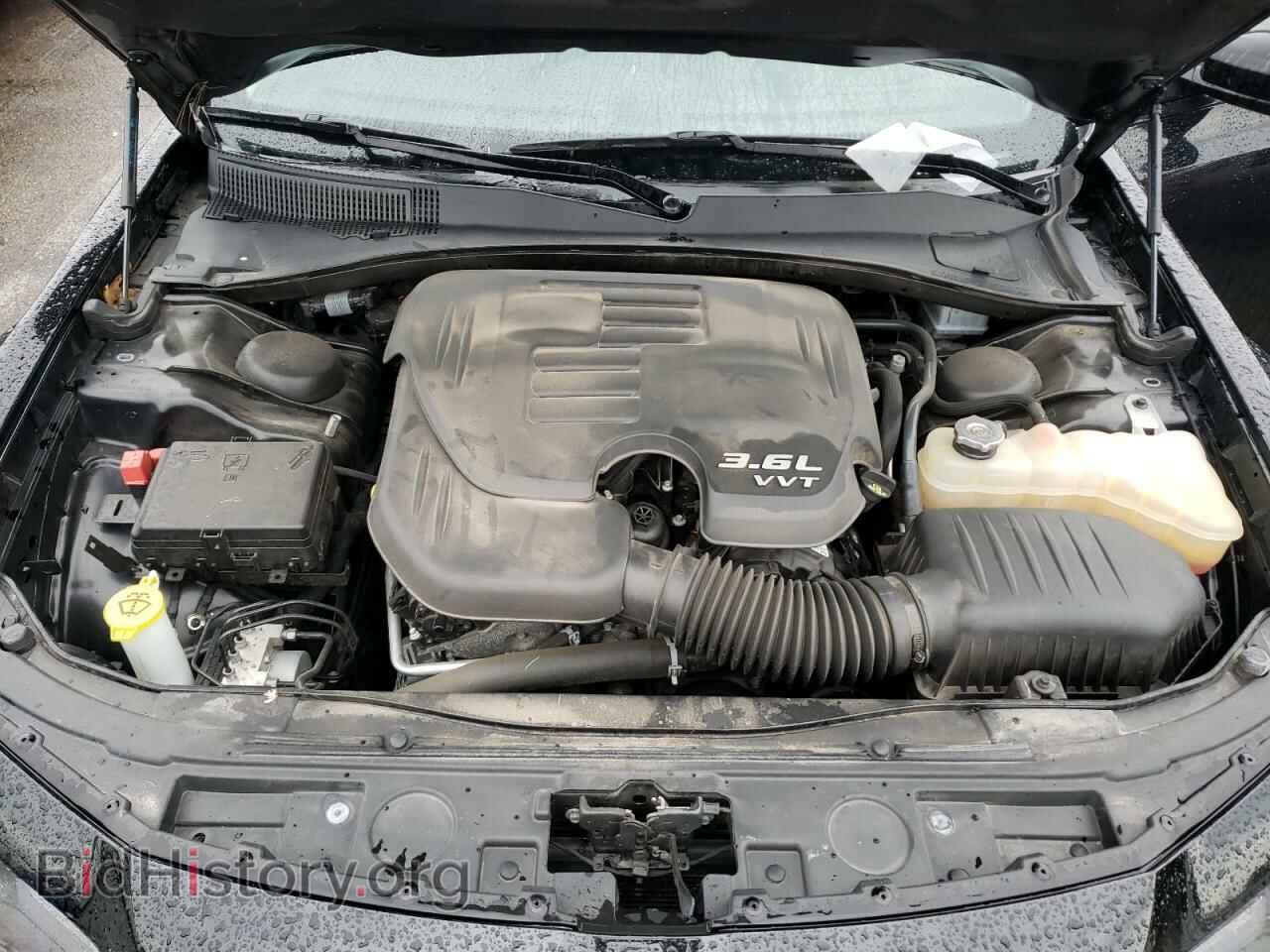 2019 CHRYSLER 300 - VIN: 2C3CCAAG8KH656035 - Фото 11