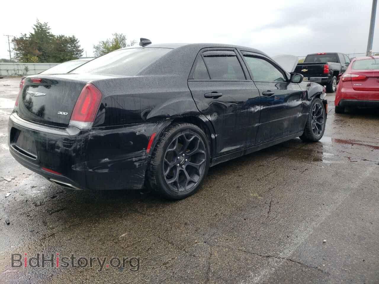 2019 CHRYSLER 300 - VIN: 2C3CCAAG8KH656035 - Фото 3