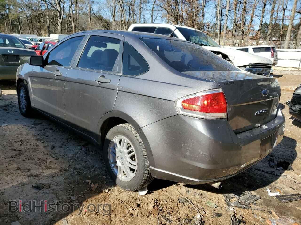 2011 FORD FOCUS - VIN: 1FAHP3FN8BW200021 - Photo 2