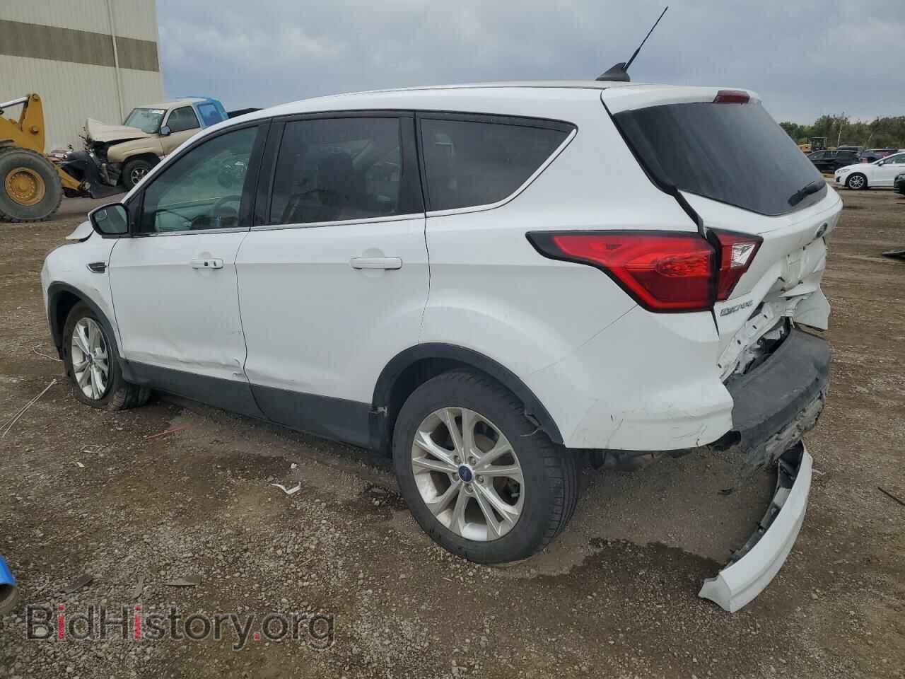 2019 FORD ESCAPE - VIN: 1FMCU9G91KUB66240 - Фото 2