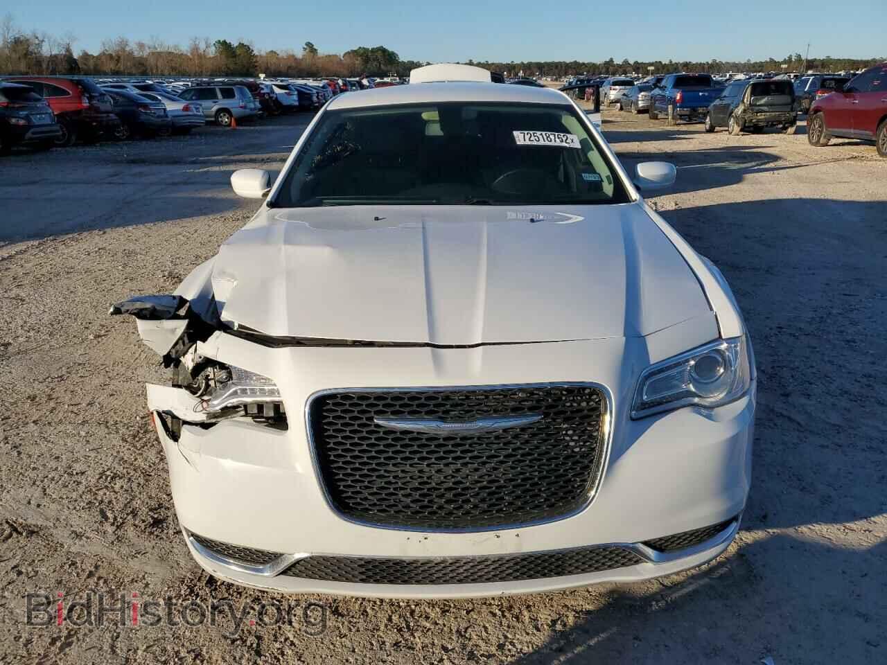 2017 CHRYSLER 300 - VIN: 2C3CCAAG1HH552382 - Фото 5