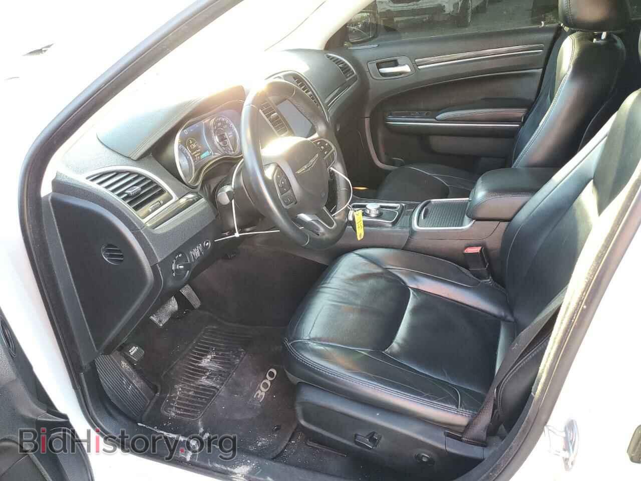 2017 CHRYSLER 300 - VIN: 2C3CCAAG1HH552382 - Фото 7