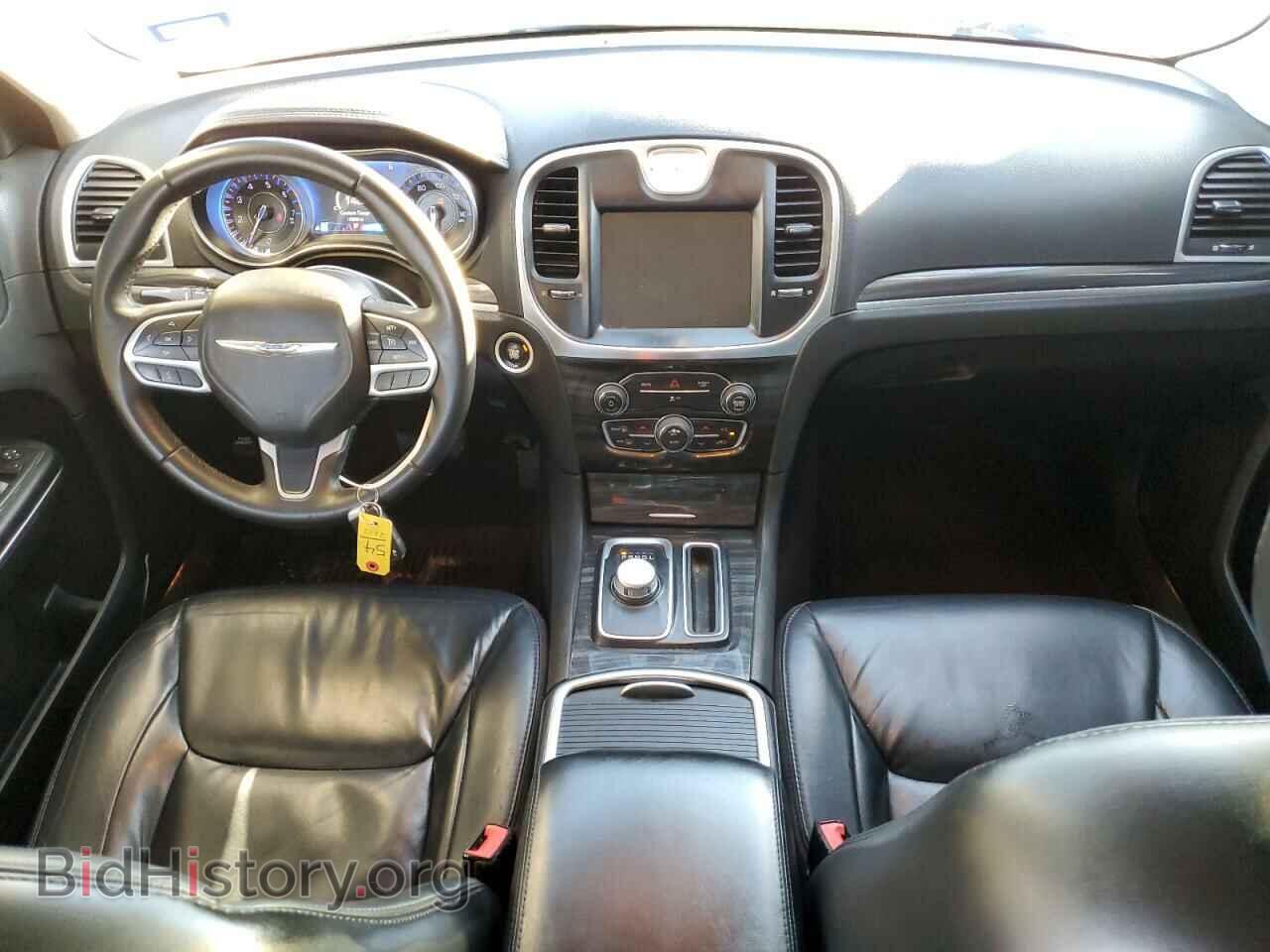 2017 CHRYSLER 300 - VIN: 2C3CCAAG1HH552382 - Фото 8