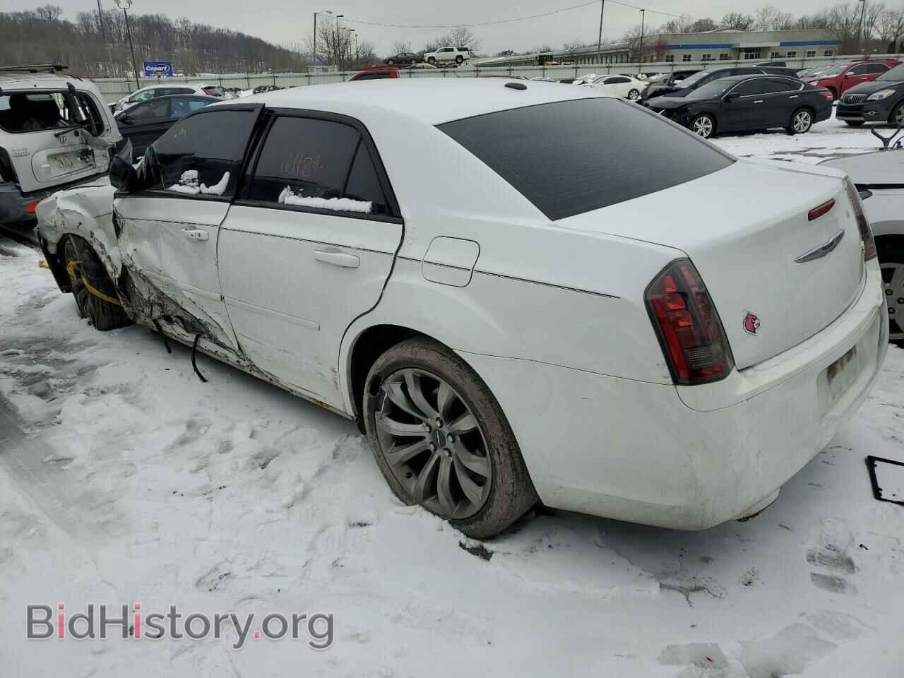 2014 CHRYSLER 300 - VIN: 2C3CCABG1EH357103 - Фото 2