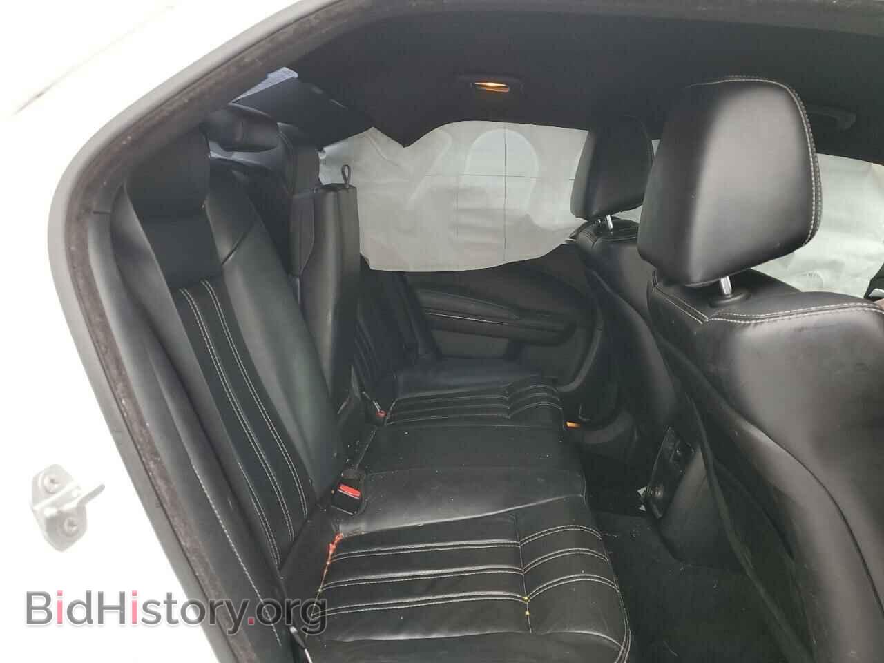 2014 CHRYSLER 300 - VIN: 2C3CCABG1EH357103 - Фото 10