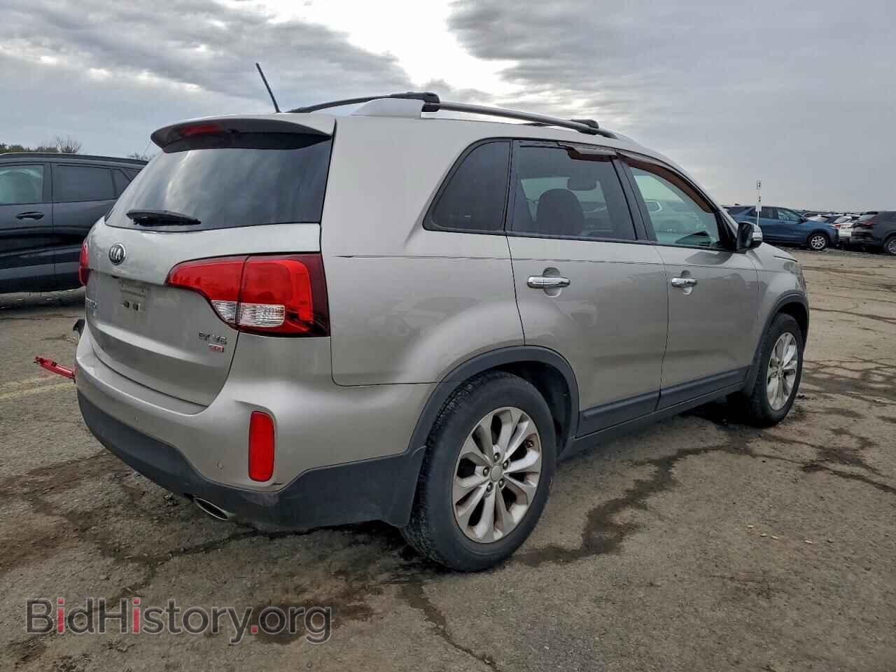 2014 KIA SORENTO - VIN: 5XYKU4A73EG488037 - Фото 3