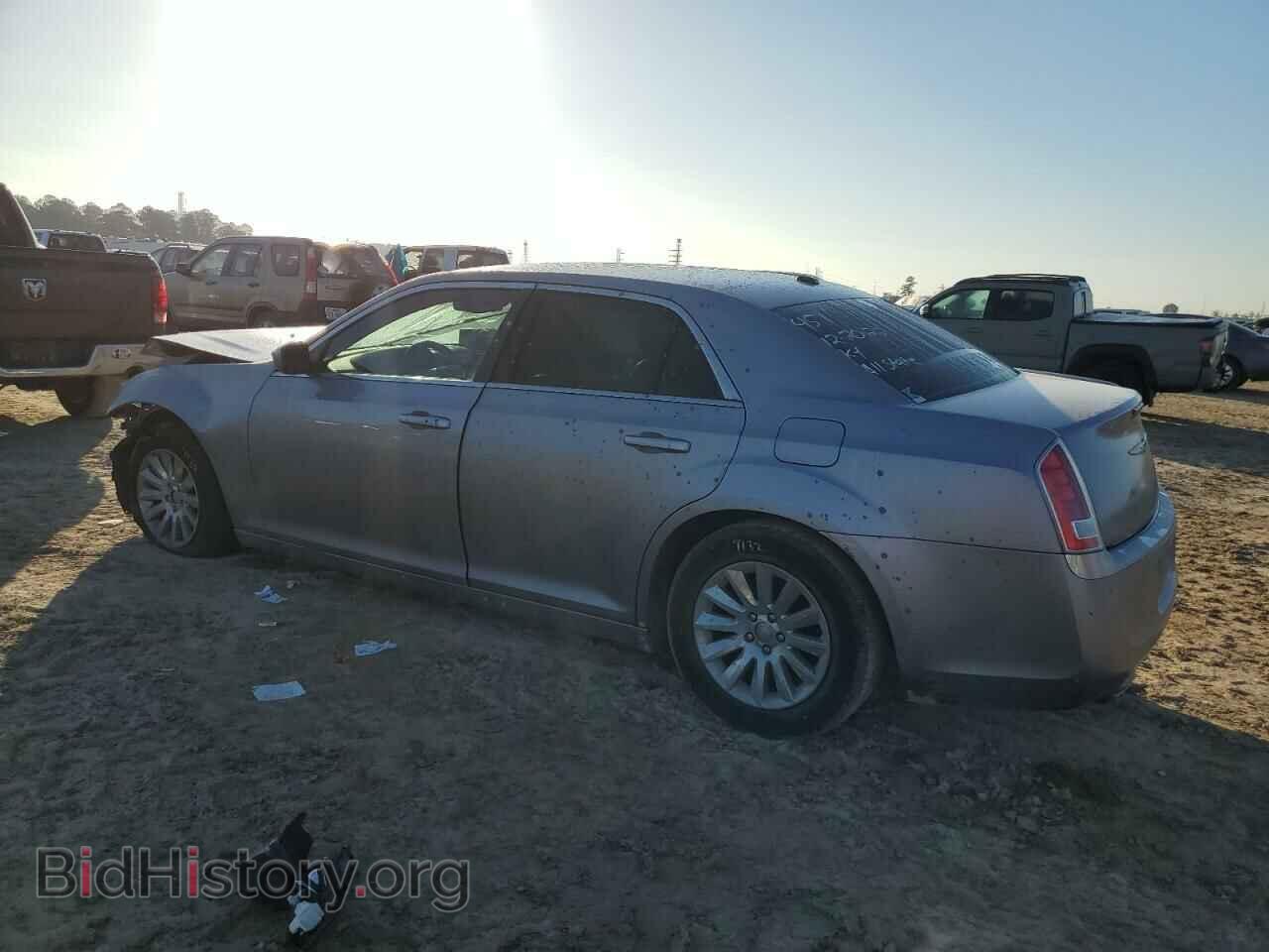 2014 CHRYSLER 300 - VIN: 2C3CCAAG1EH355692 - Фото 2