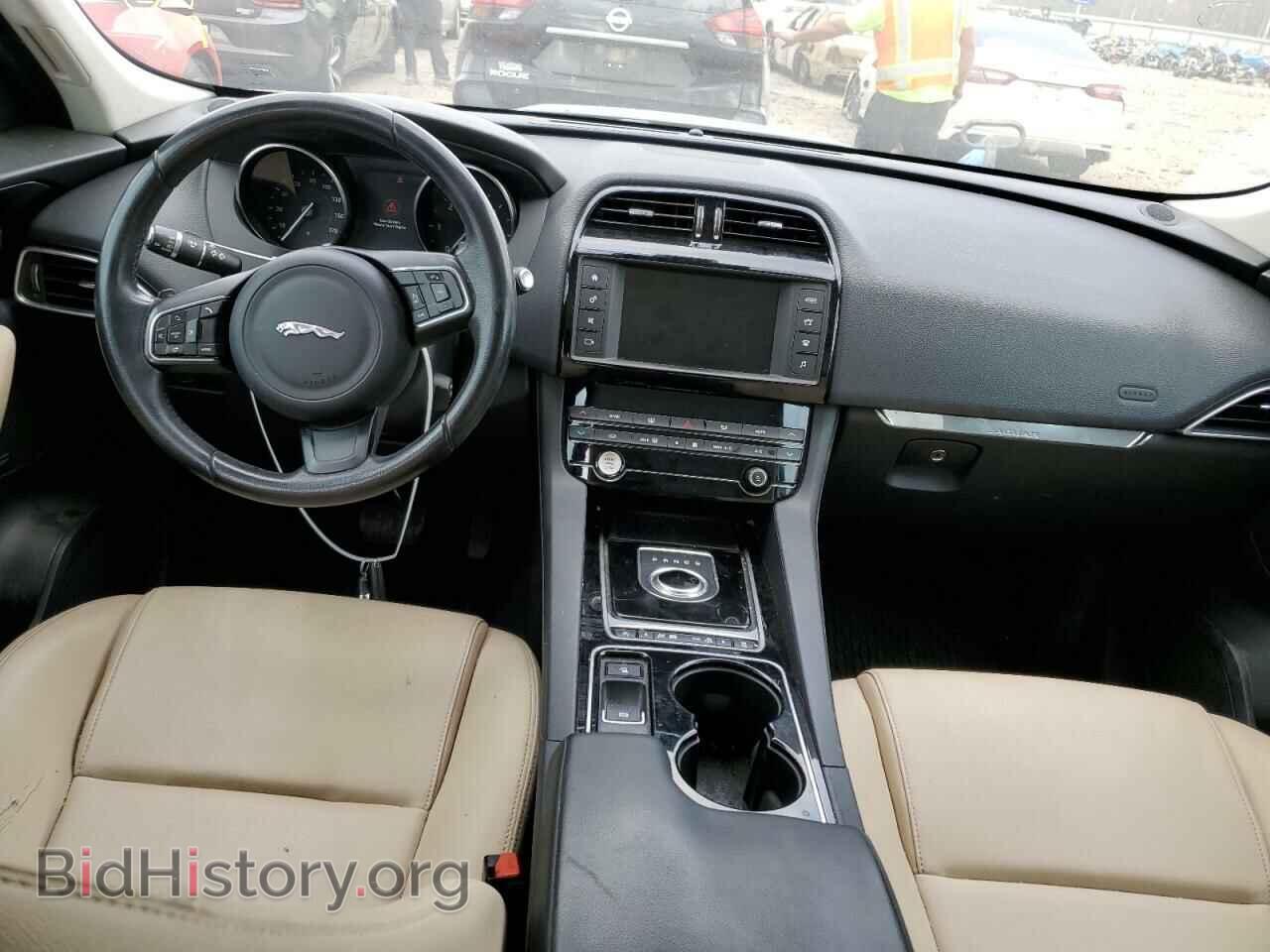 2017 JAGUAR F-PACE - VIN: SADCJ2BN1HA086069 - Фото 8