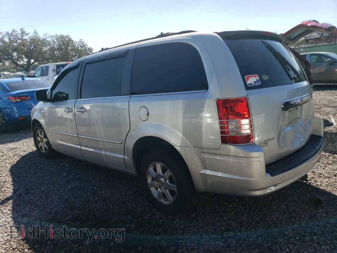 2009 CHRYSLER MINIVAN - VIN: 2A8HR541X9R625302 - Фото 2