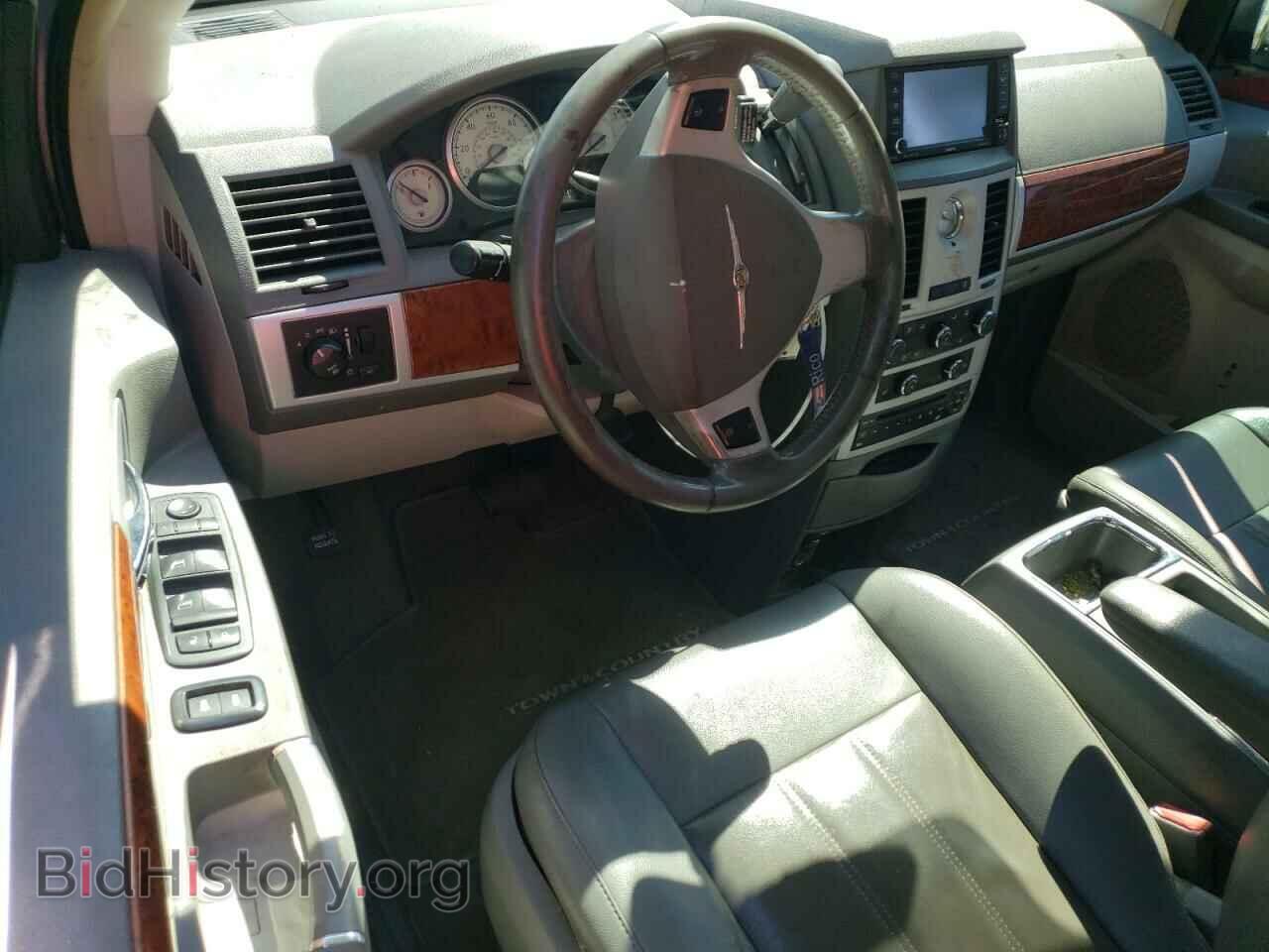 2009 CHRYSLER MINIVAN - VIN: 2A8HR541X9R625302 - Фото 8