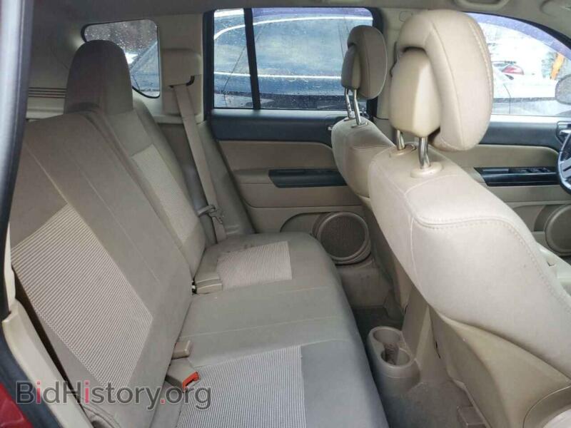2011 Jeep COMPASS (VIN 1J4NF1FB0BD201924) — photo 10 of 12