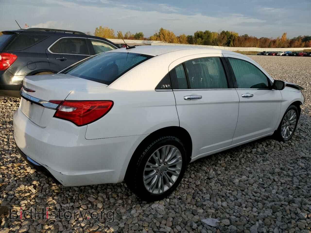 2011 CHRYSLER 200 - VIN: 1C3BC2FG5BN619221 - Фото 3