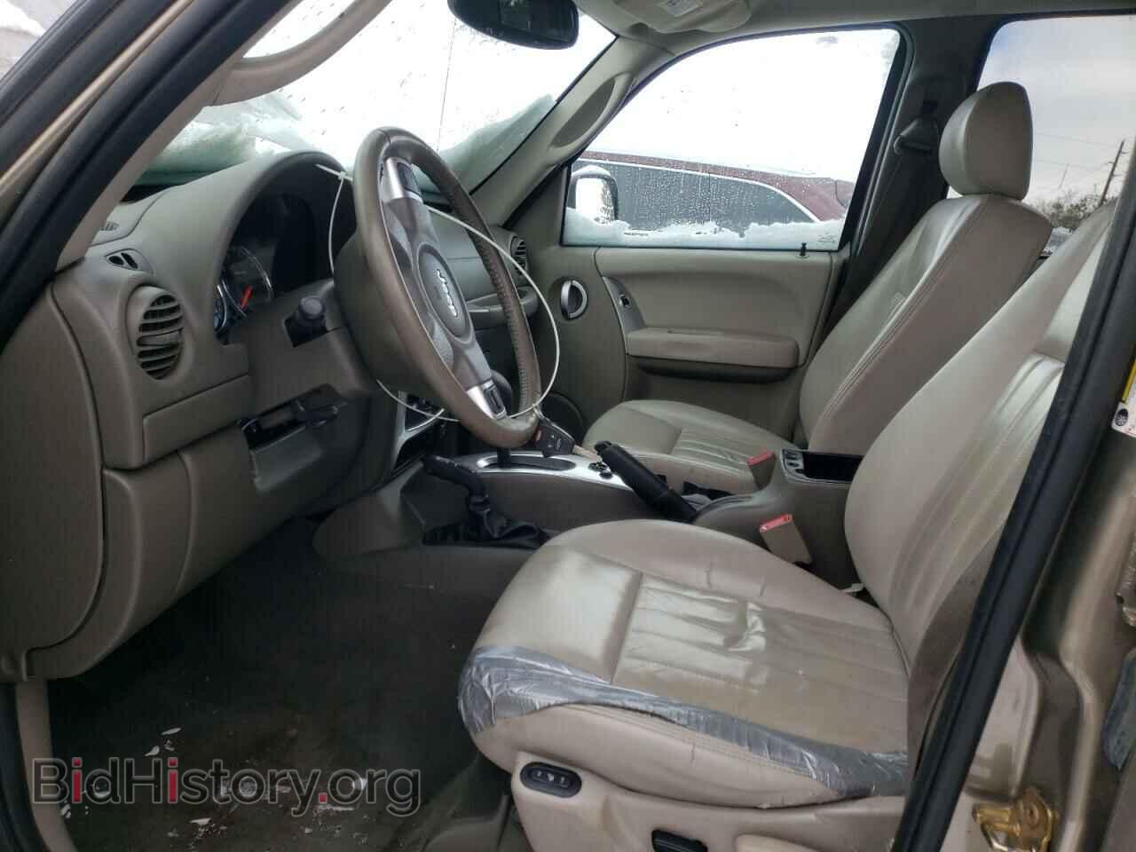 2007 JEEP LIBERTY - VIN: 1J8GL58K97W533263 - Фото 7