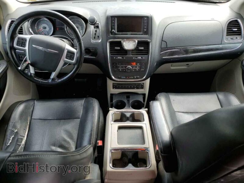 2011 Chrysler MINIVAN (VIN 2A4RR8DGXBR780921) — photo 8 of 13