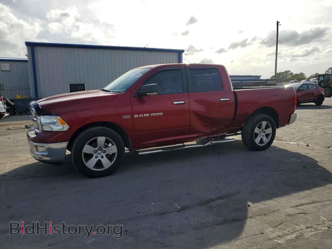 Photo 1D7RB1CT3BS577955 - DODGE All Models 2011