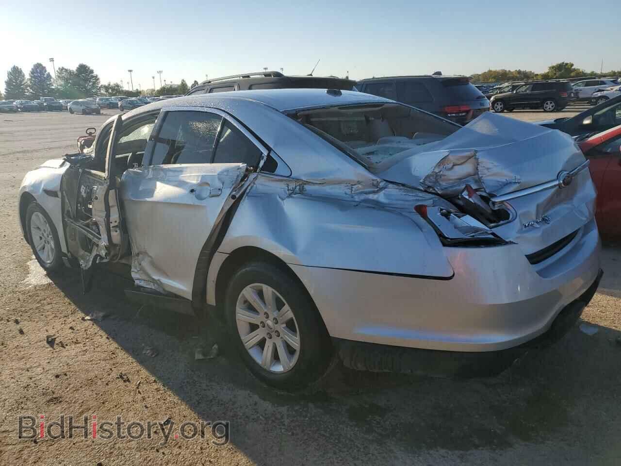 2011 FORD TAURUS - VIN: 1FAHP2DW2BG136574 - Фото 2