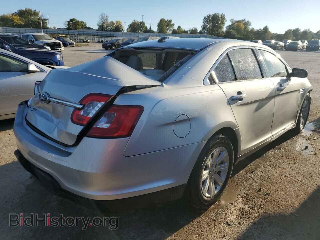 2011 FORD TAURUS - VIN: 1FAHP2DW2BG136574 - Фото 3