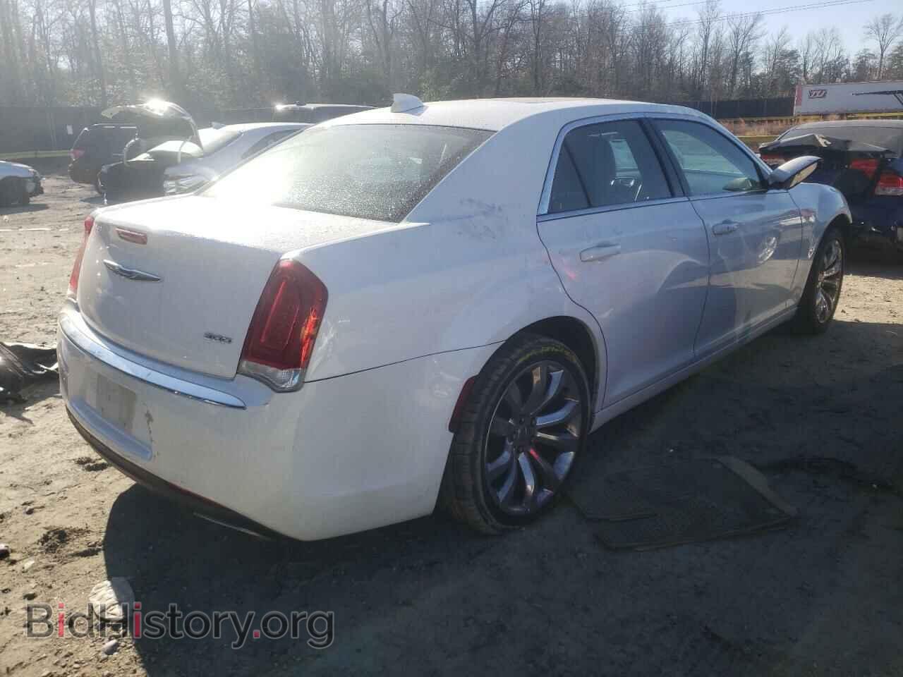 2017 CHRYSLER 300 - VIN: 2C3CCAAG1HH577363 - Фото 3