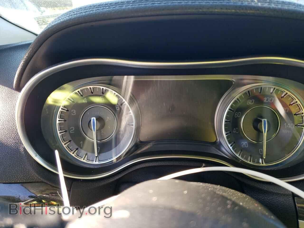 2017 CHRYSLER 300 - VIN: 2C3CCAAG1HH577363 - Фото 9