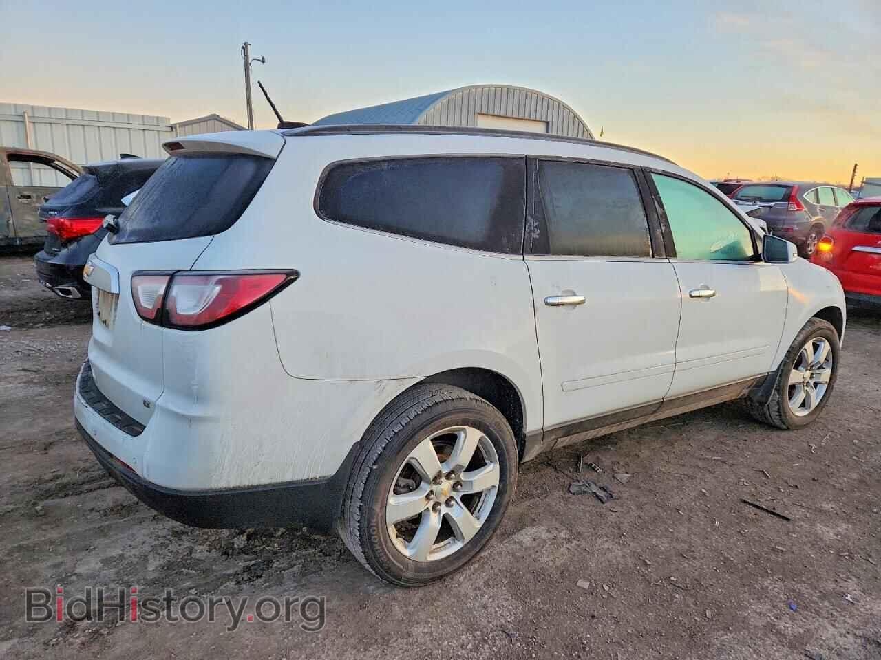 2017 CHEVROLET TRAVERSE - VIN: 1GNKRGKD8HJ235590 - Фото 3