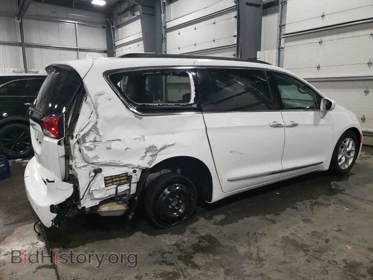 2017 CHRYSLER PACIFICA - VIN: 2C4RC1BG2HR570985 - Фото 3