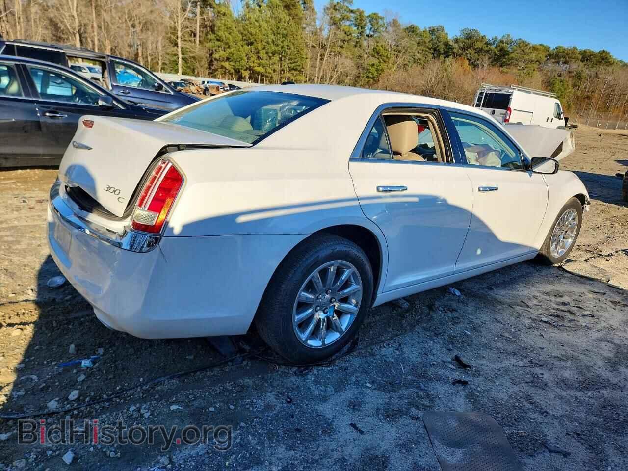 2011 CHRYSLER 300 - VIN: 2C3CA6CT1BH528362 - Фото 3