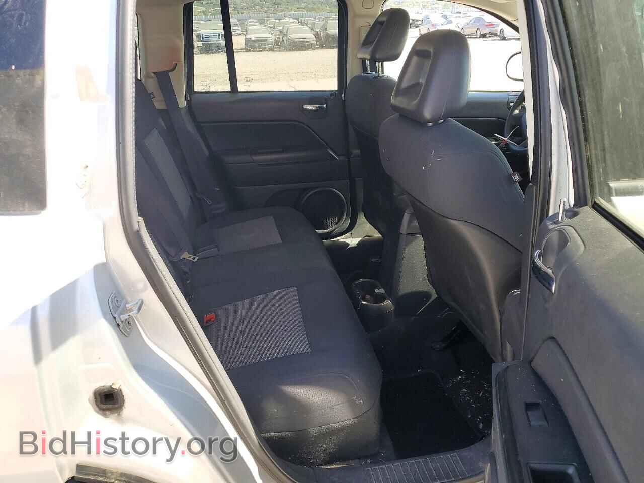 2009 JEEP COMPASS - VIN: 1J4FF47B79D210456 - Photo 11
