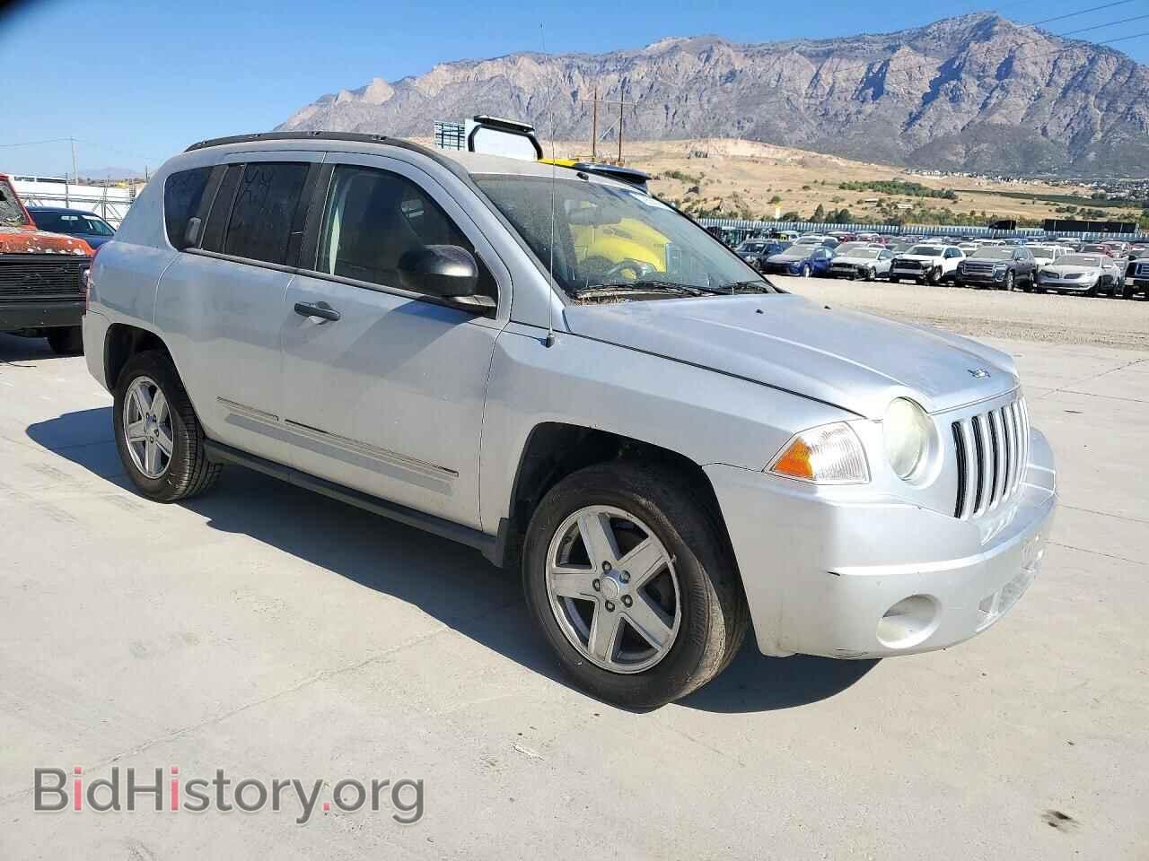 2009 JEEP COMPASS - VIN: 1J4FF47B79D210456 - Photo 4