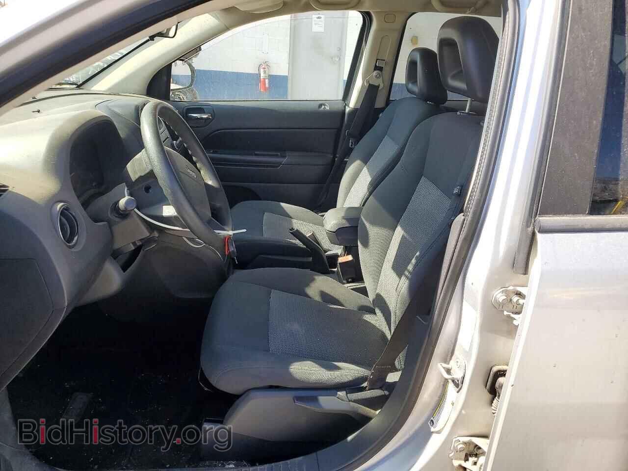 2009 JEEP COMPASS - VIN: 1J4FF47B79D210456 - Photo 7