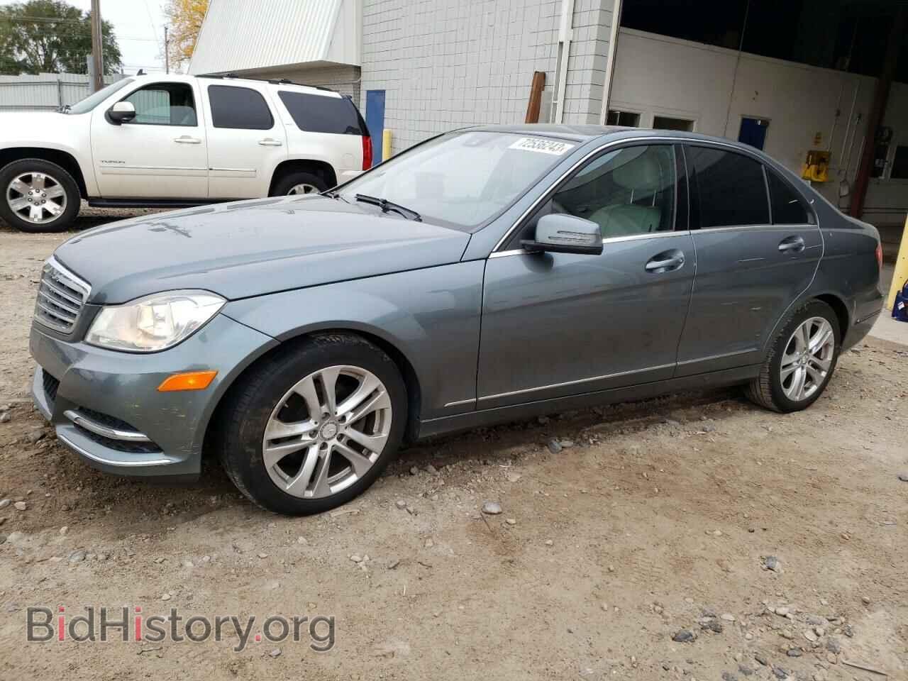 Photo WDDGF8BB1CA687911 - MERCEDES-BENZ C-CLASS 2012