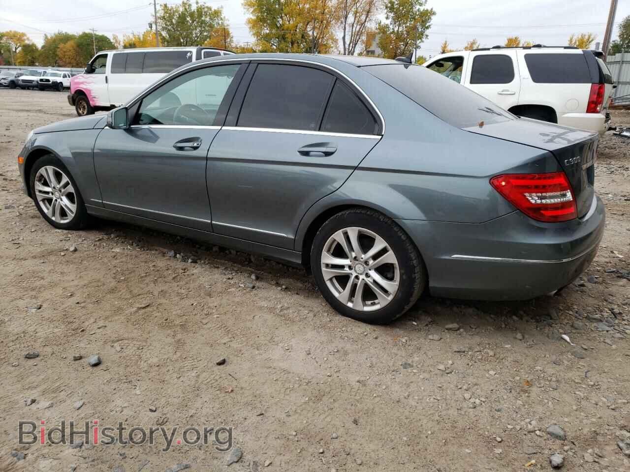 2012 MERCEDES-BENZ C-CLASS - VIN: WDDGF8BB1CA687911 - Фото 2