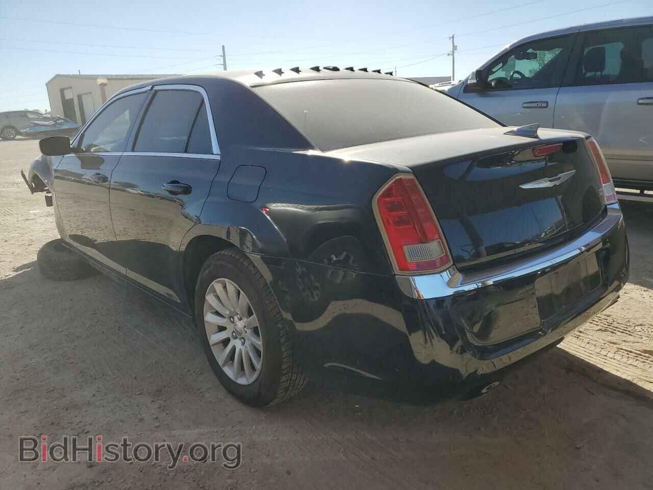 2014 CHRYSLER 300 - VIN: 2C3CCAAGXEH136231 - Фото 2