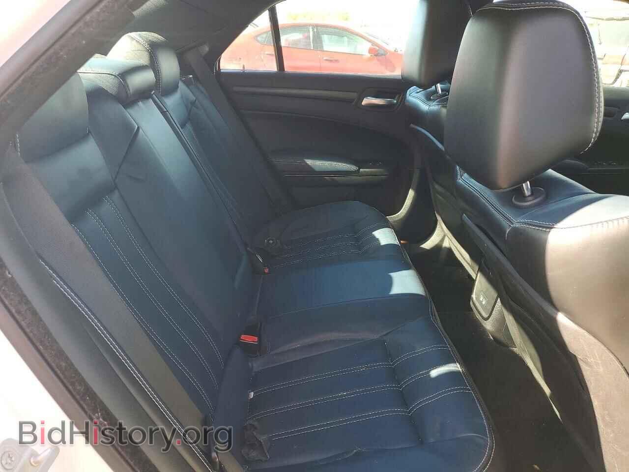 2016 CHRYSLER 300 - VIN: 2C3CCAGG7GH112060 - Photo 10