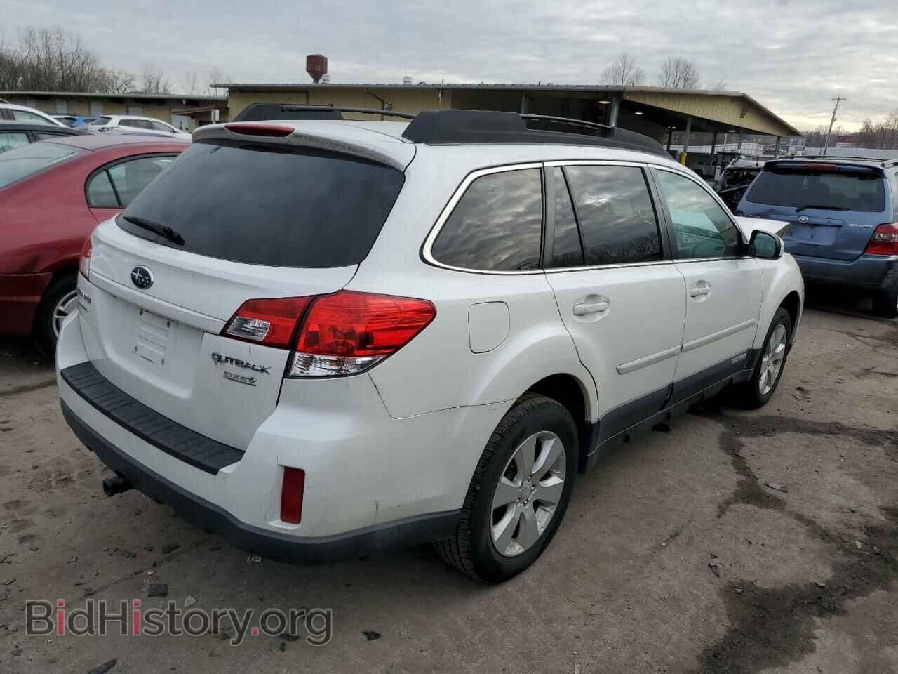 2011 SUBARU OUTBACK - VIN: 4S4BRBGC6B3372238 - Фото 3