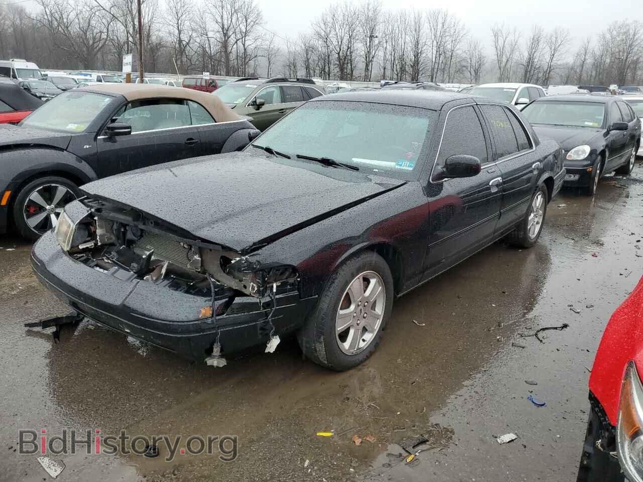 Photo 2FABP7EV2BX165897 - FORD CROWN VIC 2011