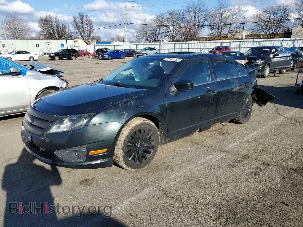 Photo 3FADP0L39AR143457 - FORD FUSION 2010