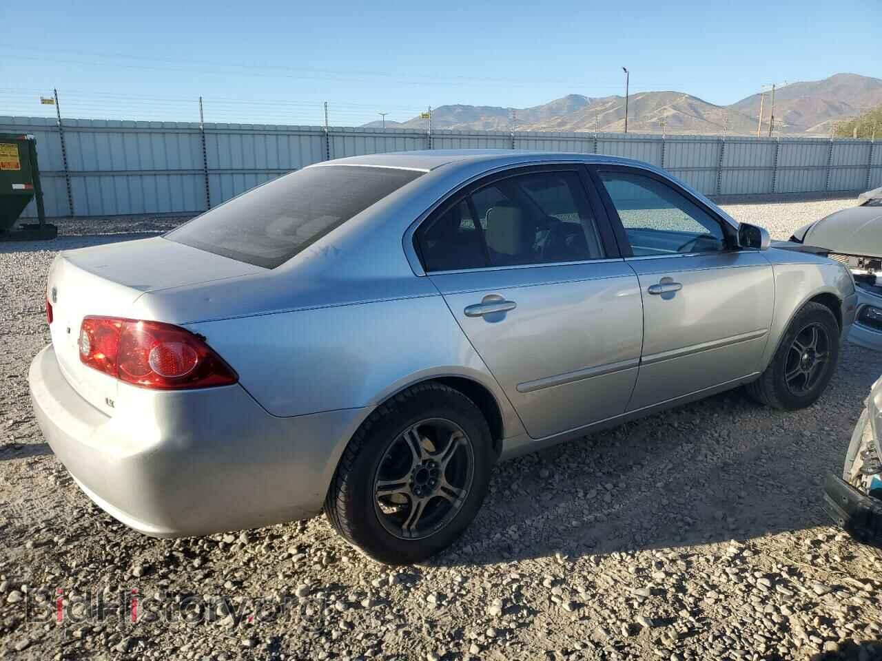 2008 KIA OPTIMA - VIN: KNAGE123385219933 - Фото 3